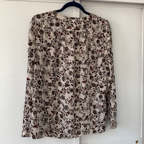 Ann Taylor Loft • floral, button-up blouse • Size M - Picture 6 of 6